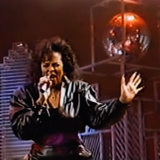 Vintage_Black on Instagram: "Happy Heavenly Birthday to Betty Wright, Pioneering Queen of Miami Soul! Betty Wright, born Bessie Regina Norris on December 21, 1953, in Miami, FL, was a prominent soul and R&B singer. As the youngest of 7 children, she began singing gospel with the Echoes of Joy at age 2 and performed professionally by age 12. Discovered in local talent shows, she signed with Deep City Records at 12. By 13, she was singing backup for other artists and released her debut album, My F