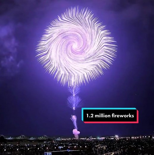 #现场 #烟花 #fireworks # 今天是日本的120万的 富士山 烟花 世界排名第9🥹🥹🥹The ninth best fireworks in the world