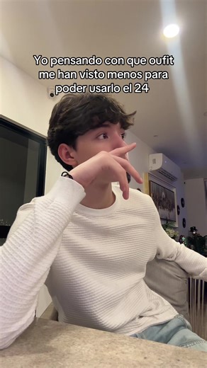 Video de montoya_3214 (@montoya_3214) relacionado con “Outfit”