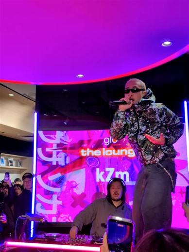 kZm Doshaburi Live Performance Highlights