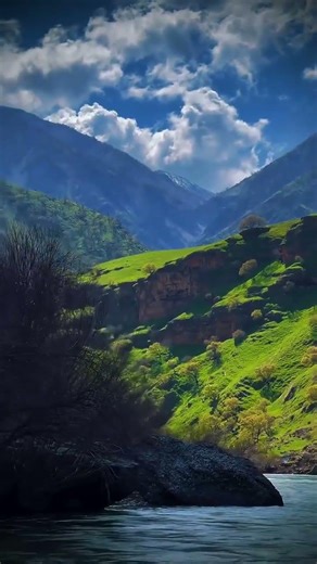 Healing Mountain Scenery | 治愈人心的山水风景 #Shorts