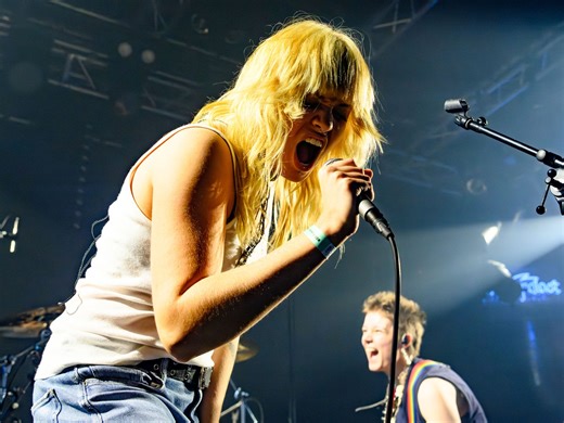 The Red Flags - Hysterical Woman