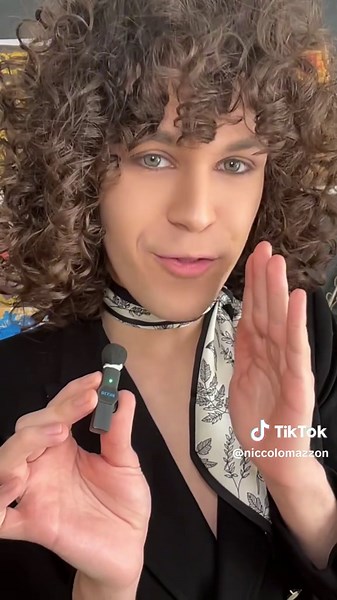 Anni 20’ quando le DRAG QUEEN erano le STAR degli Stati Uniti! 🇺🇸🏳️‍🌈 * Negli anni ’20 e ’30 esplose il Pansy Craze: performer drag, artisti effeminati e “female impersonators” diventavano vere star dei cabaret di New York e delle grandi città. Il pubblico? Non solo queer, ma anche tantissime persone eterosessuali curiose di questa nightlife considerata trasgressiva. * Tra i performer più celebri c’era Gene Malin, una delle prime drag star a ottenere popolarità nei club di Manhattan. * Quest