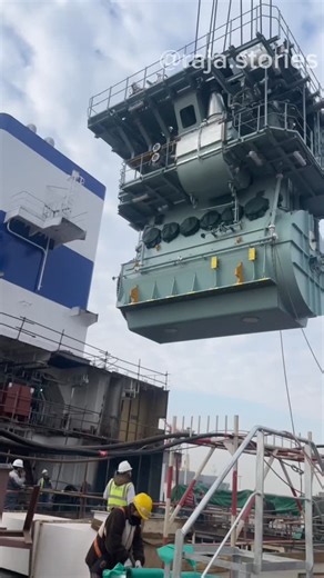 Raja Stories on Instagram: "Witness the unbelievable power of giant port unloading machinery as it discharges coal from a massive bulk carrier ship! This engineering beast will blow your mind 😱⚙️🚢 #PortPower #EngineeringWonder #MegaMachines #IndustrialBeast #BulkCarrier CoalUnloading"