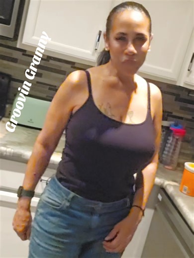 Groovin Granny: A Fun Dance Adventure