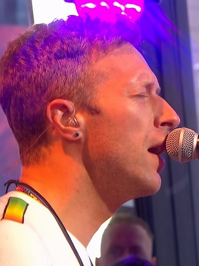 Full HD | Coldplay - Hymn For The Weekend | Sub. español 2016. ❤️ . . #Coldplay #ColdplayConcert #ChrisMartin #hymnfortheweekend