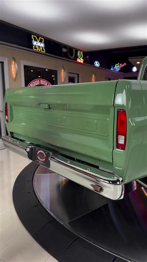 Ford F-100, 1971 #Ford #truck #cars #FordF100 #classiccars #fblifestyle | Ford F-100 Owners & Lovers