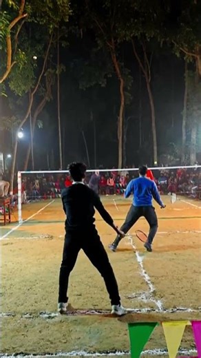 #outdoorbadminton #badmintonhighlights #badmintonlovers #badmintonindonesia #trickshots #shorts #bwf