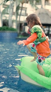 Splashes, giggles, and endless fun! Experience more of the joys of pool time! | Holiday Inn Resort Bali Nusa Dua