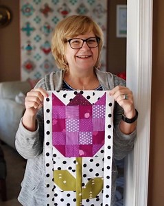 ** Did you pull Tulip fabric for my TulipFest sew along? Are you making the Runner? Full Quilt? Smaller or Larger quilt? https://blog.patsloan.com/2019/03/tulip-fest-make-a-block.html | Pat Sloan - Quilt Along Page
