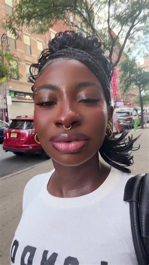 Makeup Stain on My Shirt? Quick Makeup Removal Tips