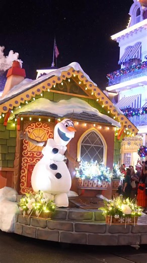 3.6K views · 210 reactions | Christmas and Frozen, what more could you ask for?! | Jon Lee Disney | Facebook