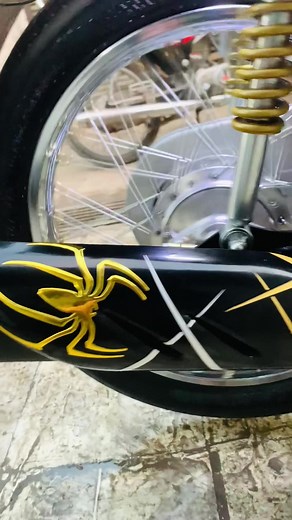 Honda 125 Black and Gold Modification Showcase