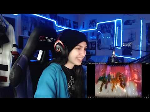 Reacting to HIT EM UP - TUPAC (he disses everyone!)