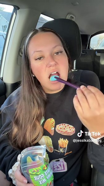 Delicious 1LB Mixed Sour Gummy Candy Review by Snack Crackle Shop