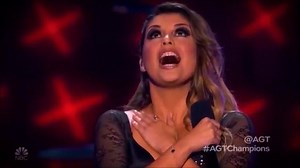 423K views · 10K reactions | Con la ilusión de volver a tocar en directo... Este domingo nuestro espectáculo completo, ROCK TALENT, en El Parque Santa Catalina de Las Palmas de Gran Canaria, dentro del Cabaret Festival. Que no tienes aún tus entradas? Pincha aquí y compra las tuyas: https://cabaretfestival.janto.es/espectaculo/cristina-ramos/CRAMOS20/venue=SCATALIN Les espero!!! ✨ | Cristina Ramos | Facebook