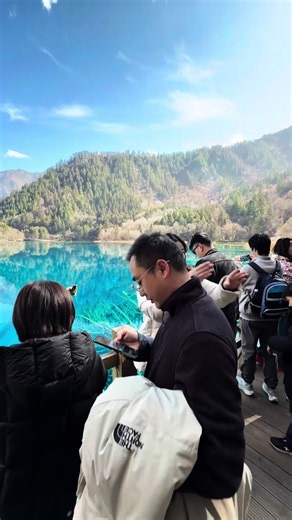 Jiuzhaigou in winter is China's best-kept secret. No crowds, frozen waterfalls, silence. Save this for your bucket list. #Jiuzhaigou #ChinaTravel #LuxuryTravel #WinterTravel #UNESCO