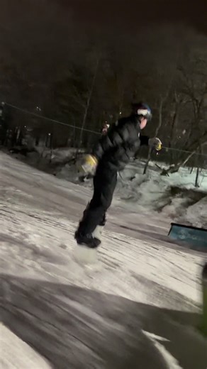 Two to make it true | @lucas 🤳 #snow #fyp #snowboardingtiktok #buckhillmn #snowboardrails