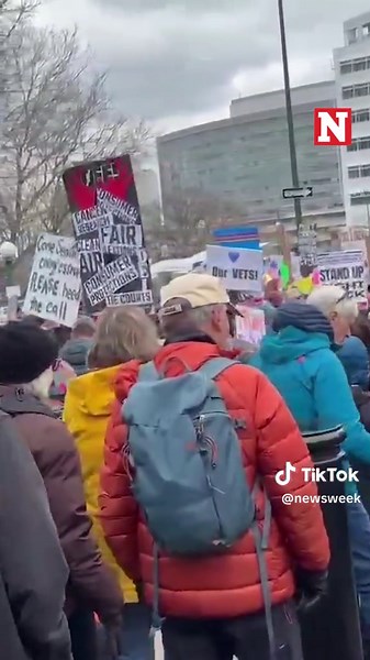 #HandsOff protesters gathered in Denver, joining a national day of action to demonstrate against both U.S. President #DonaldTrump and #ElonMusk