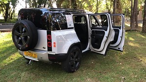 1.6K views · 33 reactions | LAND ROVER DEFENDER,SYSTEM FEATURES AT A...