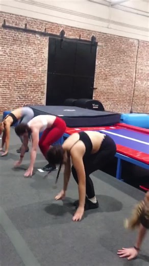 I’m not crying, you’re crying 😏😫😭 🏋️‍♀️ 💪 #allstarcheercheck #cheer #gaintrain #conditioning