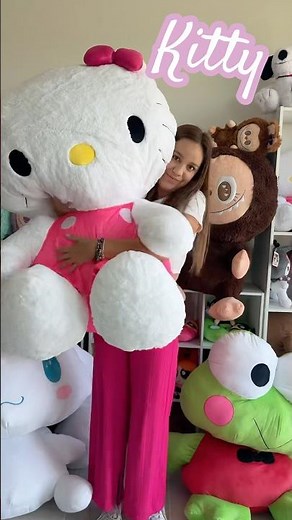 Big hello kitty! #hellokitty #kitty #cat #plushies #plush #big #giant #love #kawaii