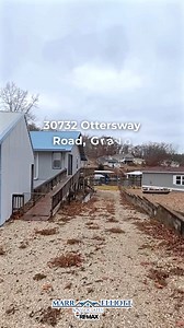 🚨 NEW LAKEFRONT LISTING! 🚤✨ Looking for your next Lake of the Ozarks project? This lakefront fixer-upper has all the essentials—level yard, 3-car garage, 2-well dock, peaceful cove location, and year-round water! The perfect canvas to create your dream lake getaway. 🌊🛶 If you’ve been waiting for a property with BIG potential… this is it. 🔨💙 📍 30732 Ottersway Rd | Gravois Mills, MO 💰 $425,000 Ready to take a tour? Let’s make it happen! #LakeOfTheOzarks #NewListing #LakefrontLiving #FixerU