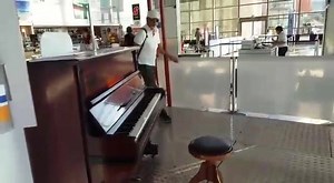 Avvistato un #AdriaticDevil󾠔󾠔 in aeroporto! | Ancona International Airport