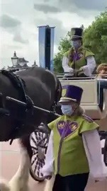 anna assumes monarchy; elsa walks at epcot disney world