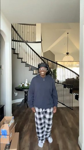 black yoga pants on😜(flash⚠️) dance #fyp #viral #shorts #relatable #subscribe #tiktok #blowup