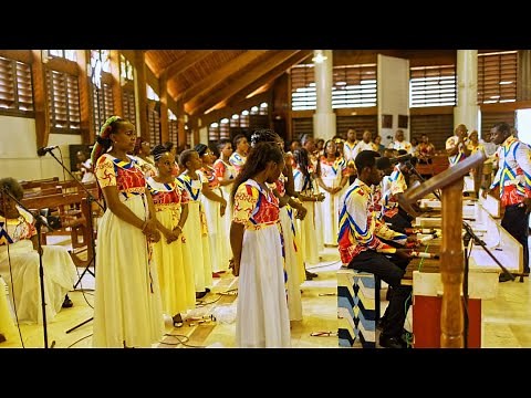Gloria Chorale Sacré Cœur de Jesus de Mvolye Basilique ( chorale beti ewondo)