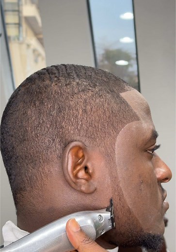 C Cup Curve Haircut Tutorial for Perfect Fade