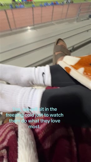 las cheerleaders#Soccer #fyp | cheerleaders