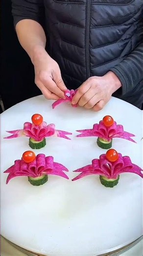 How to decorate a plate with fruits and vegetables #shorts