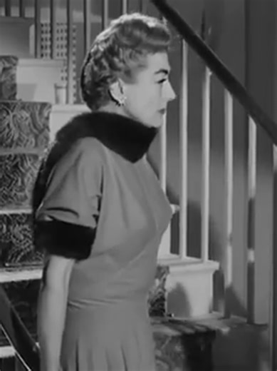 QUEEN BEE 1955