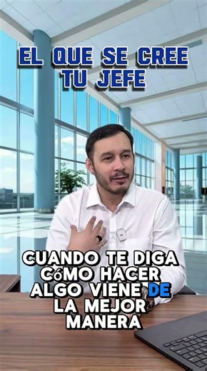 Parece que siempre los que vienen de fuera tienen más experiencia #godin #godinez #vidagodin