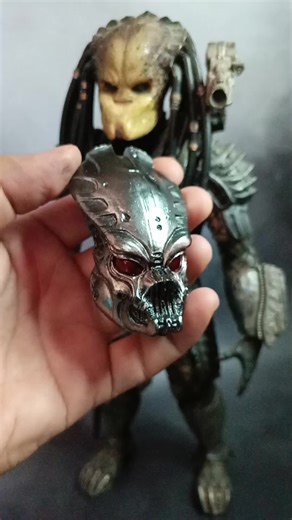 1/6 Scale Predator Mask: Custom Battle Damage Model