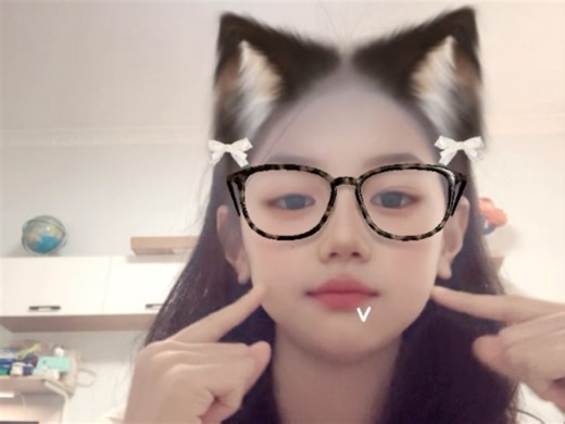 喜欢的话可以点一下赞吗，如果有抖音的话可以去看看我的视频，抖音我发了更多视频哦！不喜勿喷哦！