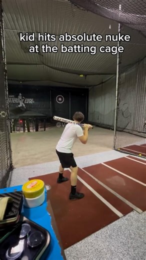 first time facing a 70 mph pitching machine… instant regret 😳 (noahozorio)