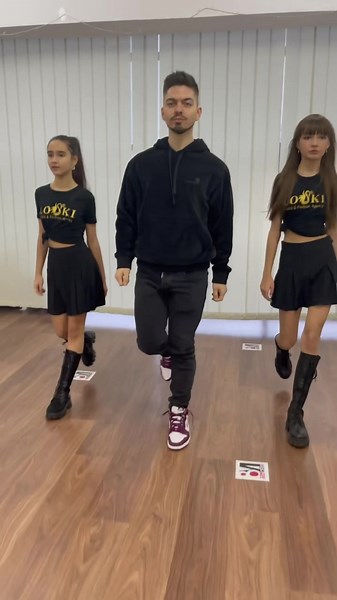 #modelingclasses #dance #pose @loskimodels TikTok