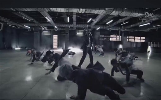 Congratulations to 'Growl' by EXO for winning “Top 2005 - 2025 Kpop Songs” at the “QQ Music 20 year anniversary celebration”🇨🇳🏆✨ #엑소 #EXO ©️ChinaMusicData | I Love EXO