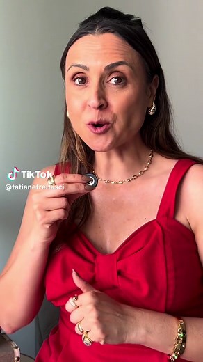 Looks de Réveillon: Tendências de Moda para 2025