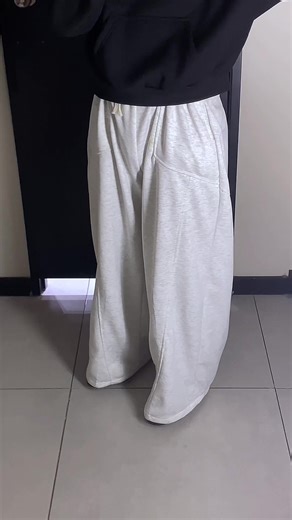 Stylish Sweatpants Outfit Ideas for Women