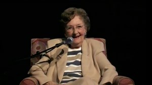“Who is that girl that sang on Ferlin Husky’s record ‘Gone?’” ELVIS asked the Jordanaires while recording a Christmas album in September of 1957. Gordon Stoker passed along Millie Kirkham’s name, and the “on-call soprano” hopped on a flight to California right away. This week marks the forty-fifth anniversary of Elvis's death, and this “Nashville Cats” session from 2012 includes even more stories about Kirkham’s sessions with Presley. Watch the full program at our video hub: https://watch.countr