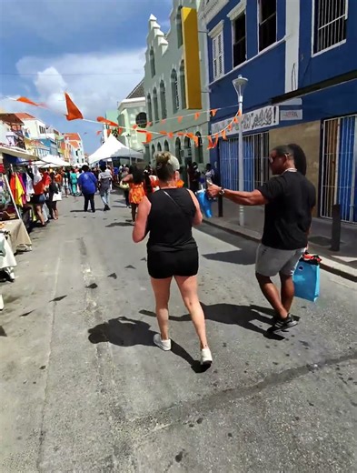 This is Curaçao Today… 😳🇨🇼 (King’s Day) #curacao #kingsday #holland #celebration