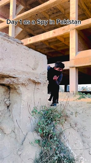 Vicky Arora on Instagram: "Mission failed 😭 ⚠️ Disclaimer: The gun shown in this video is an air gun (toy). This content does not promote violence or harm of any kind. Created for entertainment purposes only. . . #officialvickykukkar #mission #india #dhurndhar"