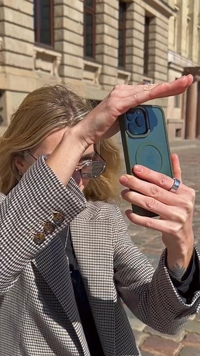 78K views · 540 reactions | ❗️Life-changing lighting hack! If your photos look washed out from the sun, use this simple trick! 勞 Follow us for more iPhone camera tips  #iphonephotography #lifehacks #lighting #photographytricks | iPhone Photography School | Facebook