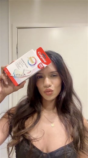 39K views · 489 reactions | Who knew a Floss Pick could truly save the day? 殺 #SmileStrong | Colgate Australia and New Zealand | Facebook