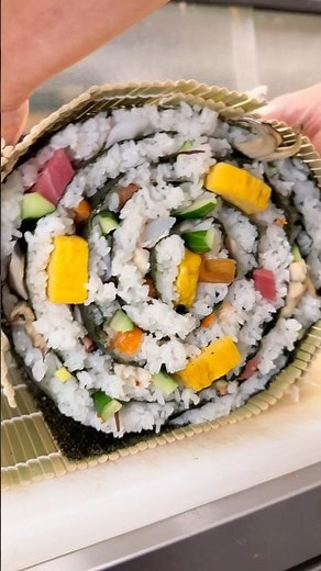 超巨大寿司ロールケーキ #japanesefood
