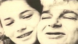 556K views · 10K reactions | "Spune-mi, dacă te-aș prinde-ntr-o zi și ți-aș săruta talpa piciorului, nu-i așa că ai șchiopăta puțin, după aceea, de teamă să nu-mi strivești sărutul?" #NichitaStănescu #LunaIubirii #SuntemCeeaCeIubim #Dragobete https://www.librariilealexandria.ro/ | Alexandria Librarii | Facebook